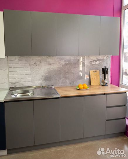 Кухонный гарнитур в наличии новый