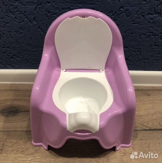 Детские вещи и горшок