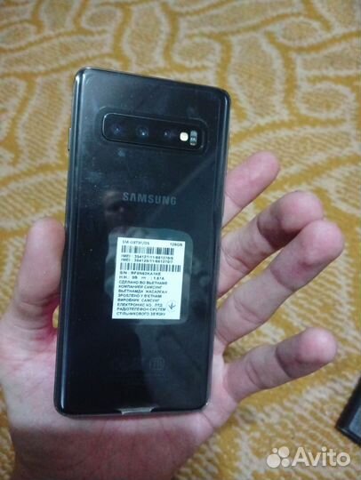 Samsung Galaxy S10, 8/128 ГБ