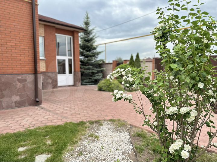 Дом 429,1 м² на участке 13,7 сот.