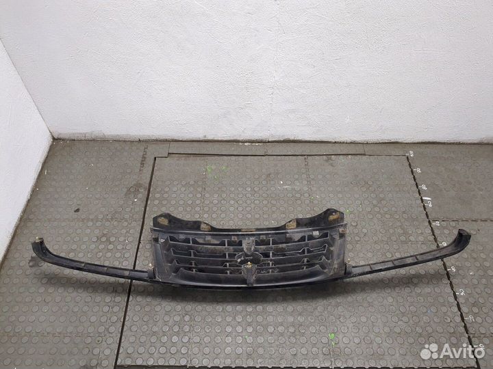 Решетка радиатора Suzuki Grand Vitara, 2003