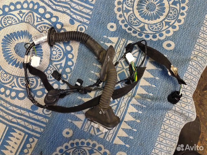 Проводка передней левой двери Рено Логан 2