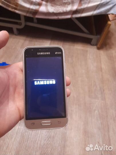 Телефон Samsung