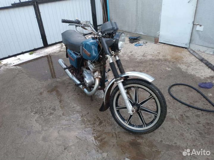 Продаю иж планета 5 в нормальном состоянии