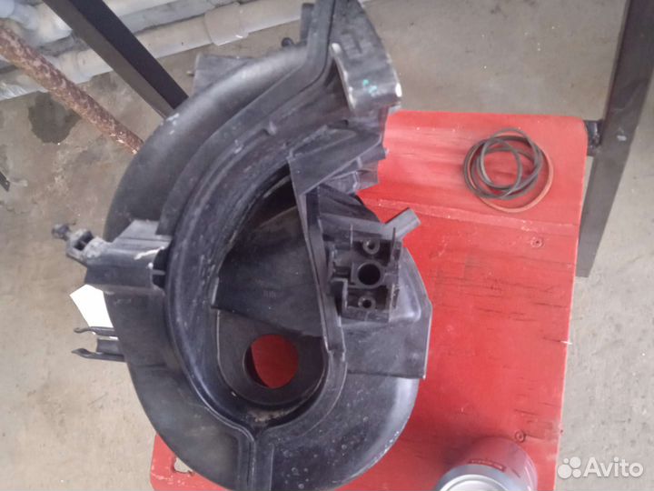 Впускной коллектор volkswagen polo 1.6