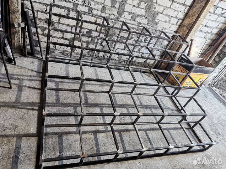 Металлическое крыльцо