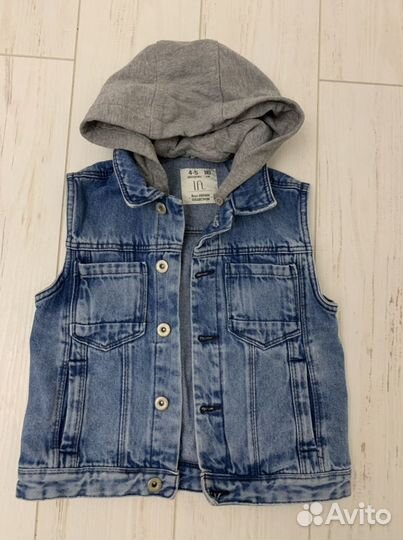 Джинсовая жилетка