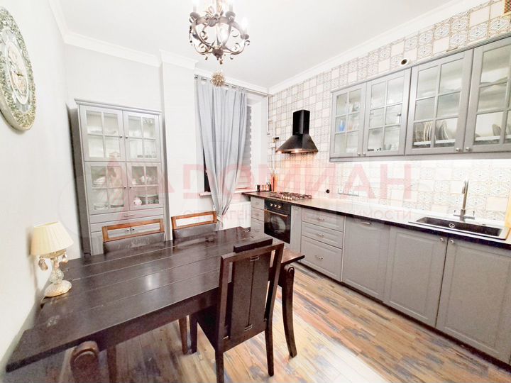 2-к. квартира, 70 м², 2/11 эт.