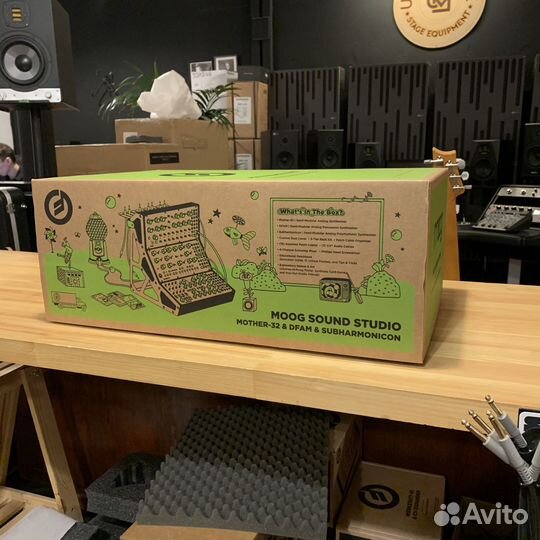 Moog sound studio Mother32 dfam subh Bun в Наличии