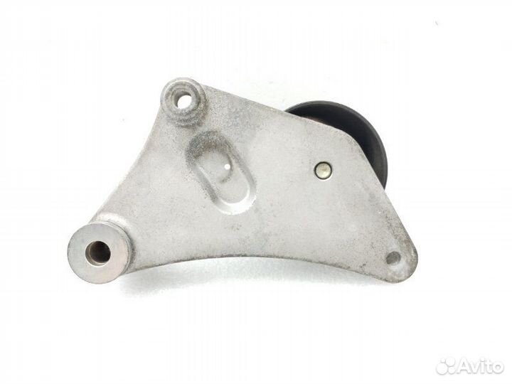 Ролик обводной навесного оборудования Toyota Blade