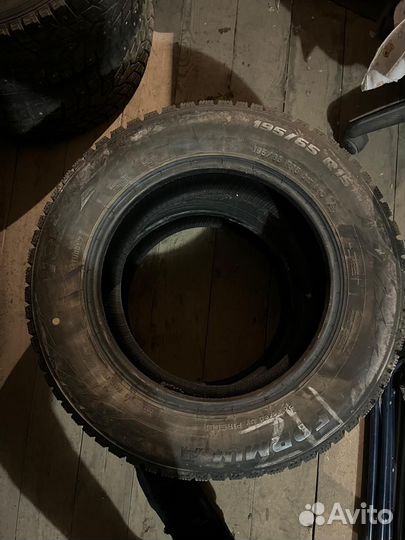 Dunlop SP Winter Ice02 195/65 R15 95T