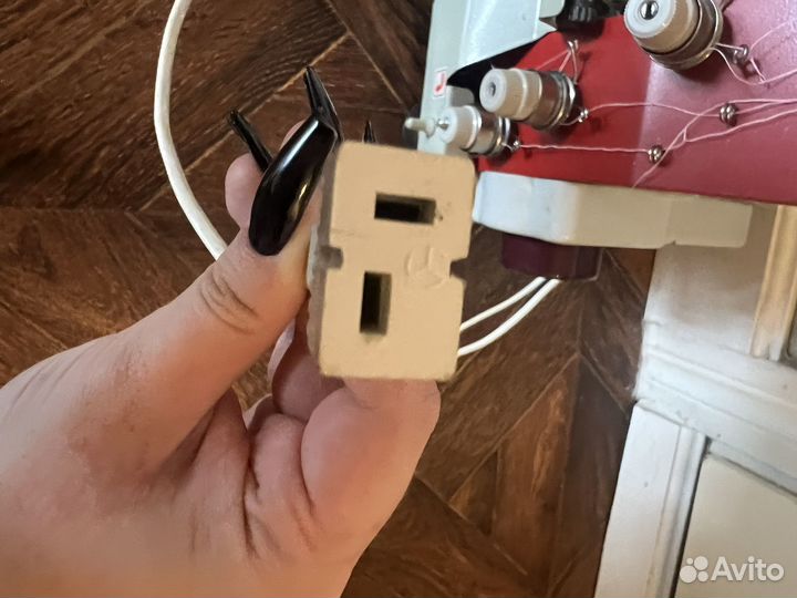 Швейная машинка оверлок (винтаж)