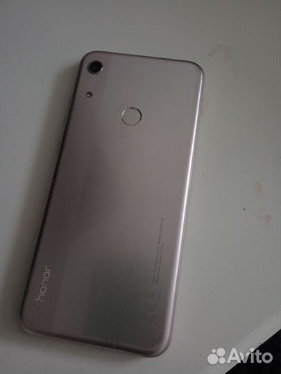 Телефон honor 8а