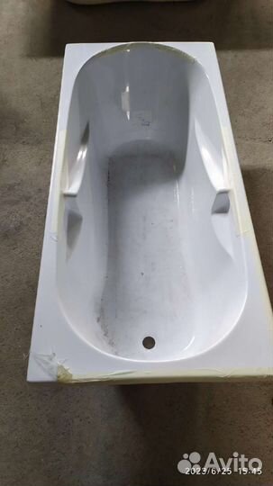Ванна акриловая новая 1430