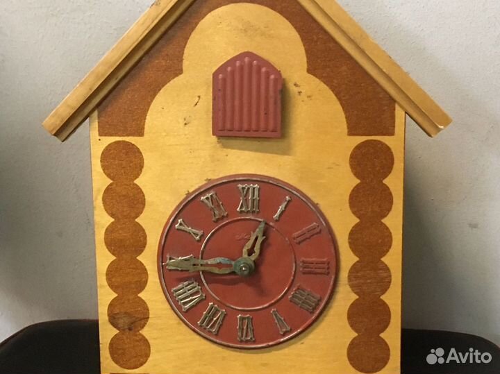 Часы с кукушкой (много разных видов)
