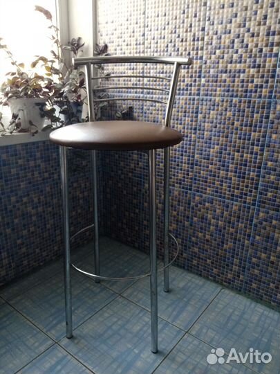 Барный стул