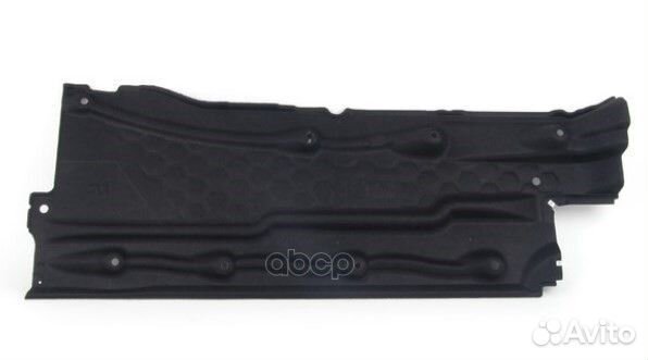 Защита днища пластиковая R VAG 3C8 825 202B 3C8