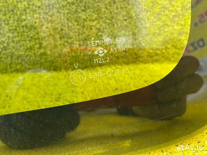 Стекло собачника заднее левое Suzuki Jimny 145563