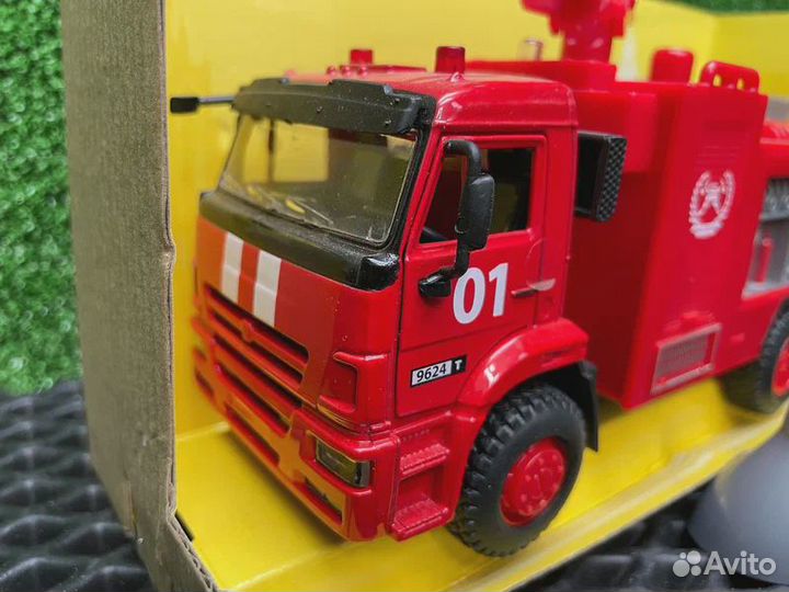 Машина пожарная Автопарк инерционная свет звук