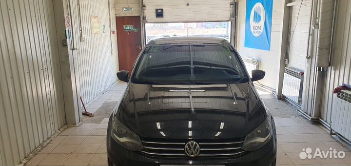 Лобовое стекло Volkswagen Polo