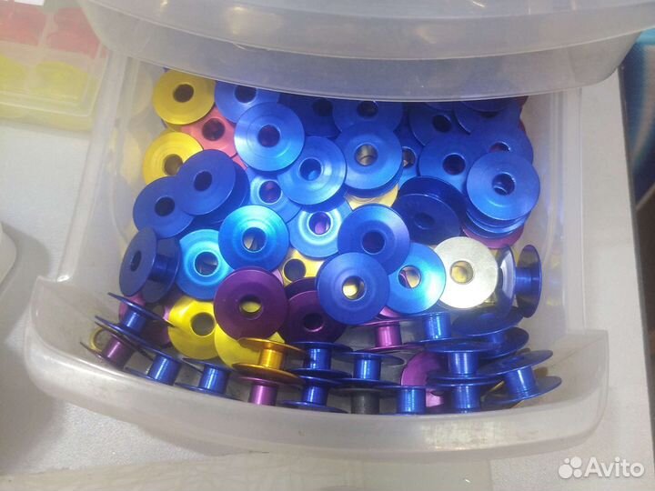 Шпульки для бытовых и промышленных швейных машин