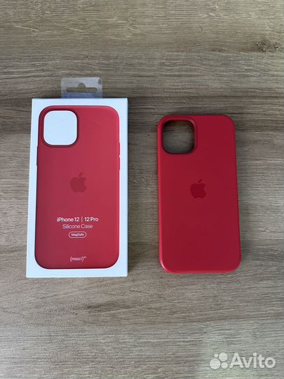 Оригинальный силиконовый чехол на iPhone 12 pro