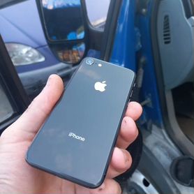 iPhone 8, 64 ГБ