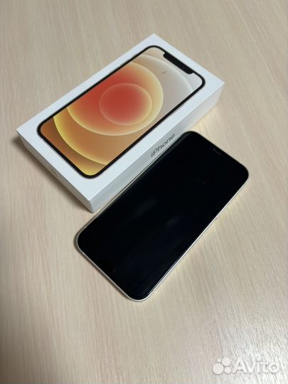 iPhone 12, 64 ГБ