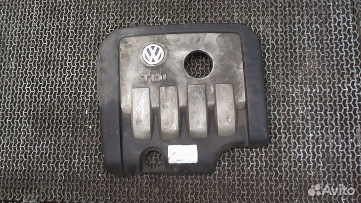 Накладка на двс Volkswagen Touran, 2006