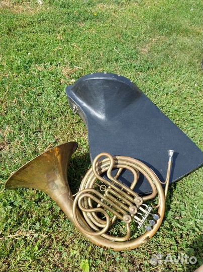 Валторна с мундштуком духовые инструменты