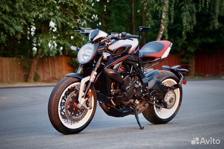 MV Agusta Dragster 800 RR