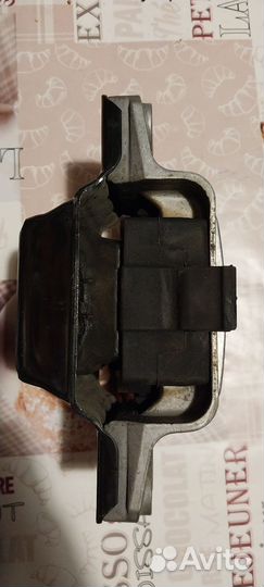 Опора(подушка) двигателя пассат б6, б7, шкода