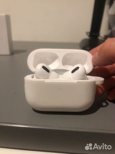 Беспроводные наушники apple airpods про
