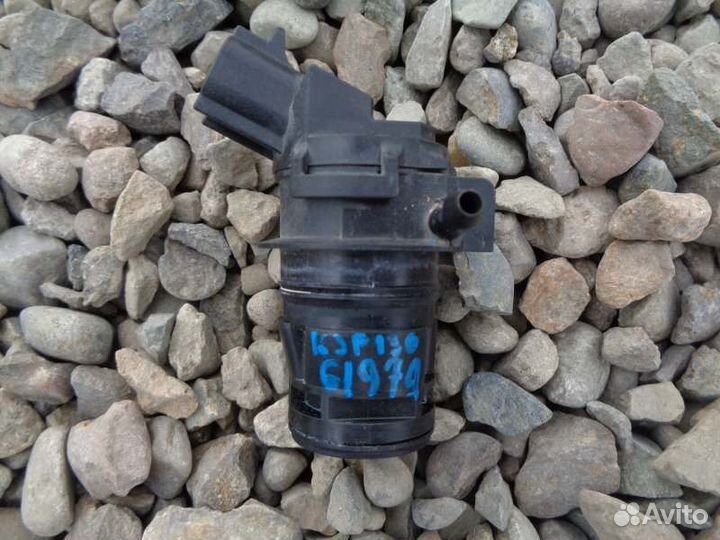 Мотор бачка омывателя задний Toyota Vitz KSP130