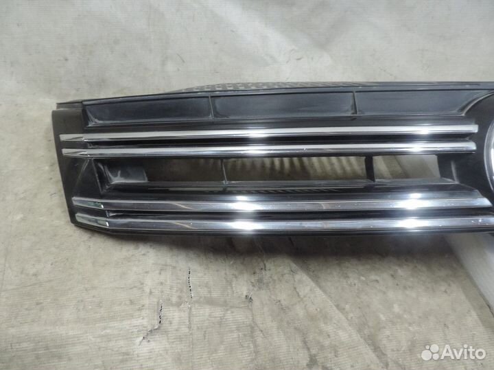 Молдинг решетка радиатора Volkswagen Tiguan 2007