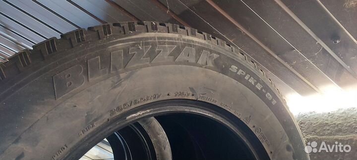 Bridgestone Blizzak Spike-01 265/65 R17