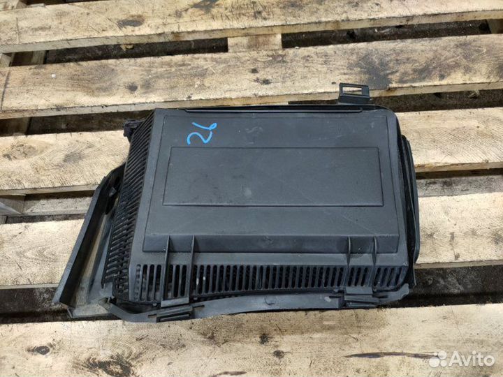 Корпус воздушного фильтра левый Bmw 5 E39 M52B28