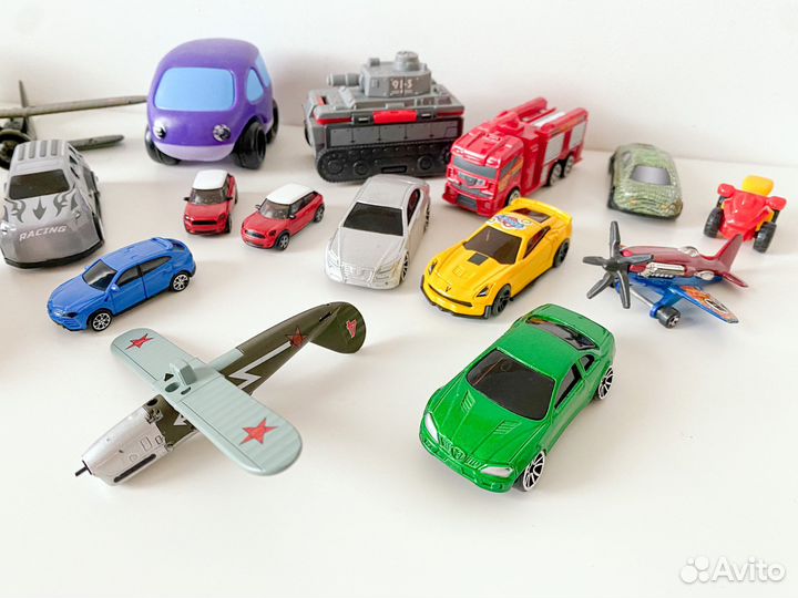 Металлические машинки хотвилс, киндеры, коллекция