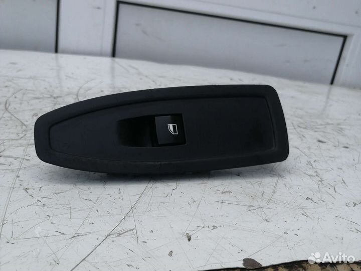 Кнопка стеклоподъемника BMW 3-Series F30