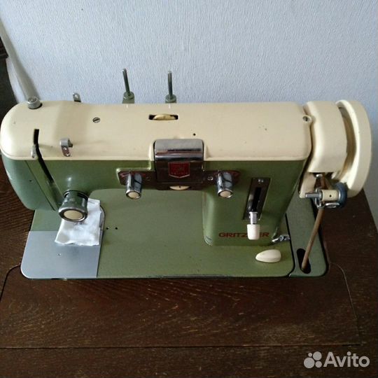 Швейная машинка gritzner с комбинированным (электр