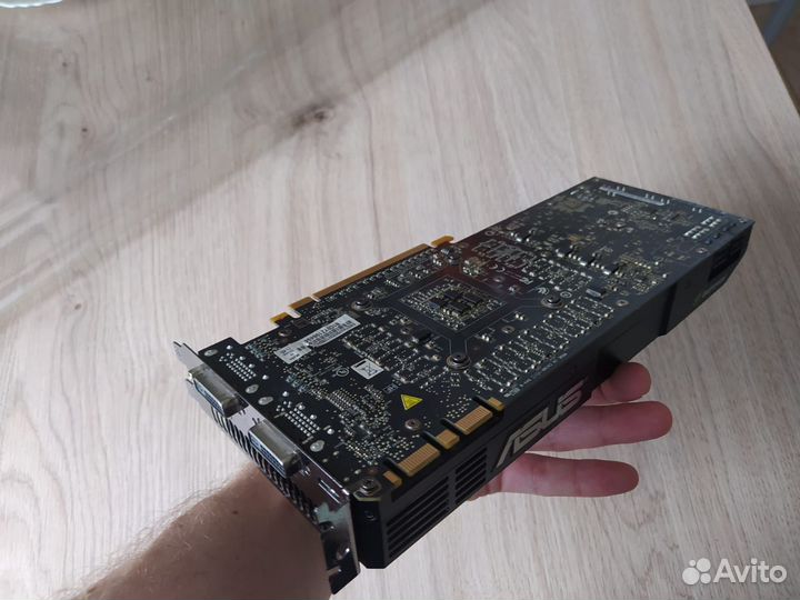 Видеокарта asus Geforce GTX 570 ddr5 1280Mb