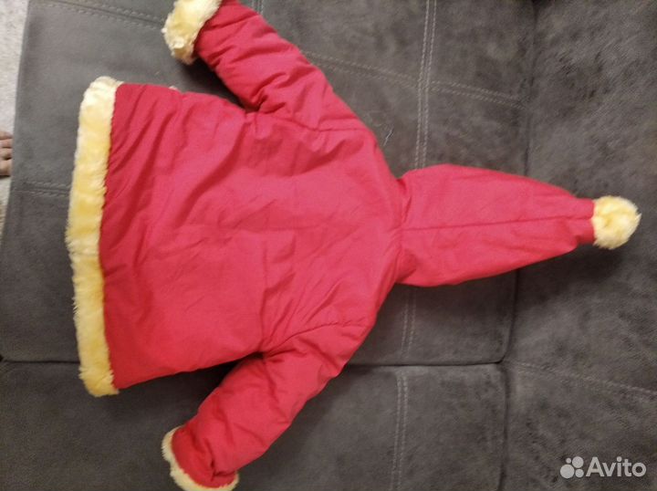 Курточка на девочку