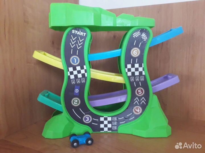 Трек с машинкой