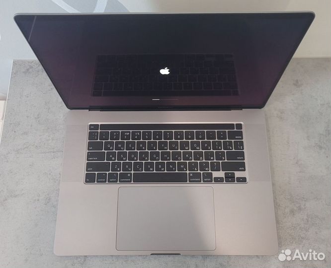 MacBook Pro 16