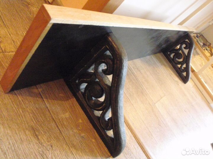 1 и 1\2 полки, ручки дверные, резьба