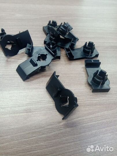 Фиксатор стекловодёмника bmw x5 e53