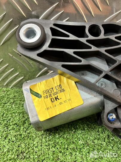 Моторчик заднего двориника бмв Х5 Е70