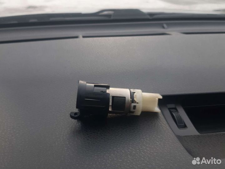 Розетка прикуривателя раф4 2013-2019