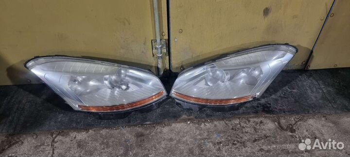 Фары Citroen Grand C4 Picasso 1