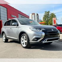 Mitsubishi Outlander 2.4 CVT, 2020, 39 000 км, с пробегом, цена 2 990 000 руб.